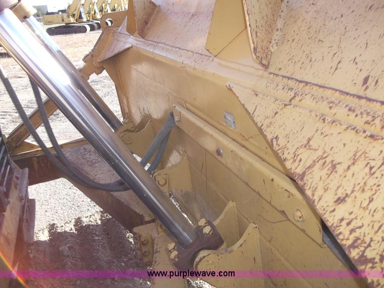 image for item B5035 2002 Caterpillar D6RXL dozer