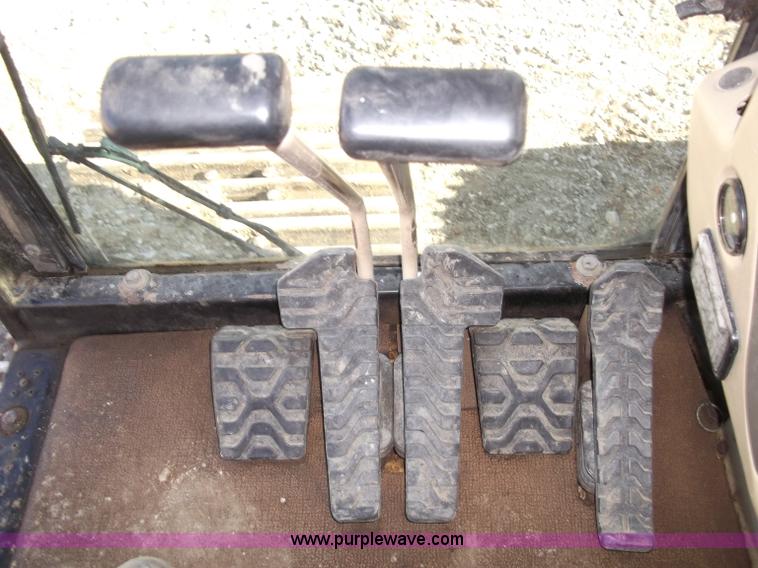 image for item B5036 2001 Caterpillar 345B excavator