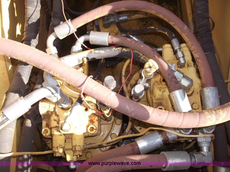 image for item B5036 2001 Caterpillar 345B excavator