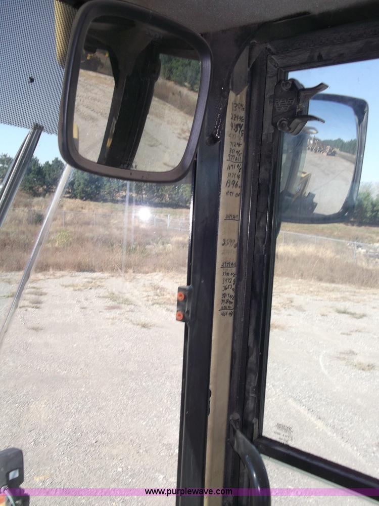 image for item B5037 2005 Caterpillar 938G wheel loader