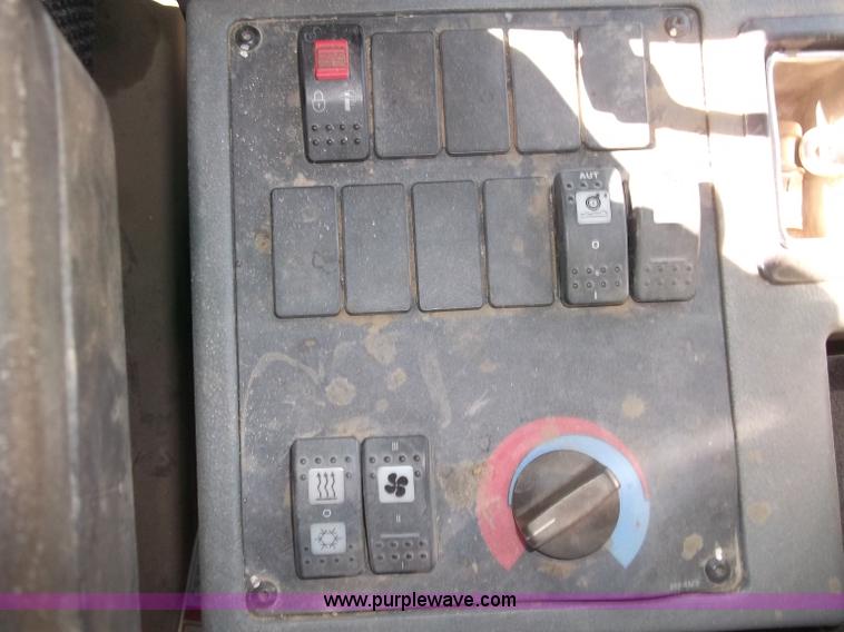 image for item B5037 2005 Caterpillar 938G wheel loader