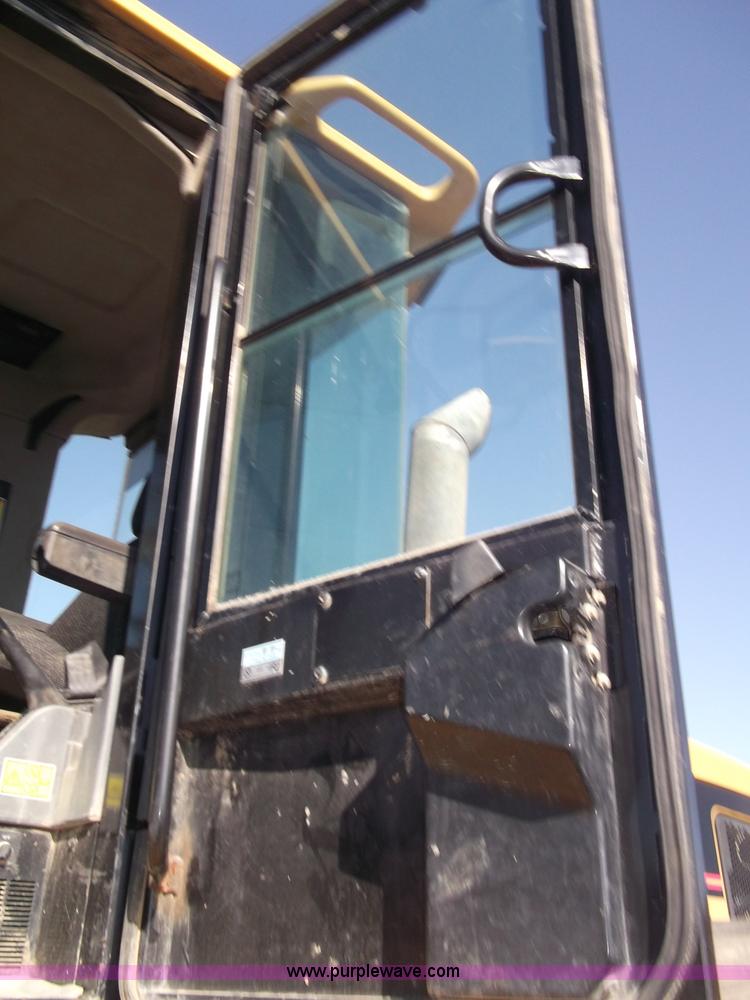 image for item B5037 2005 Caterpillar 938G wheel loader