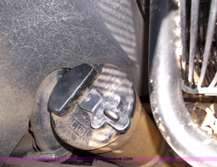 image for item B5037 2005 Caterpillar 938G wheel loader