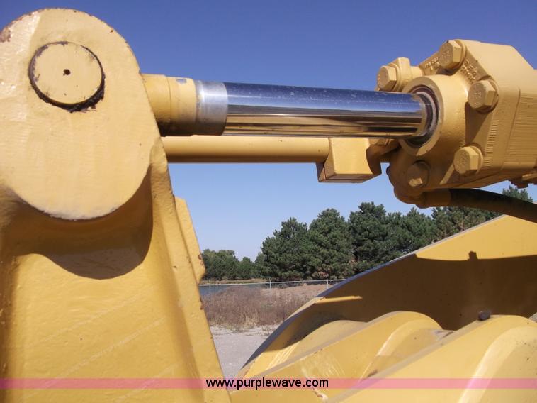 image for item B5037 2005 Caterpillar 938G wheel loader