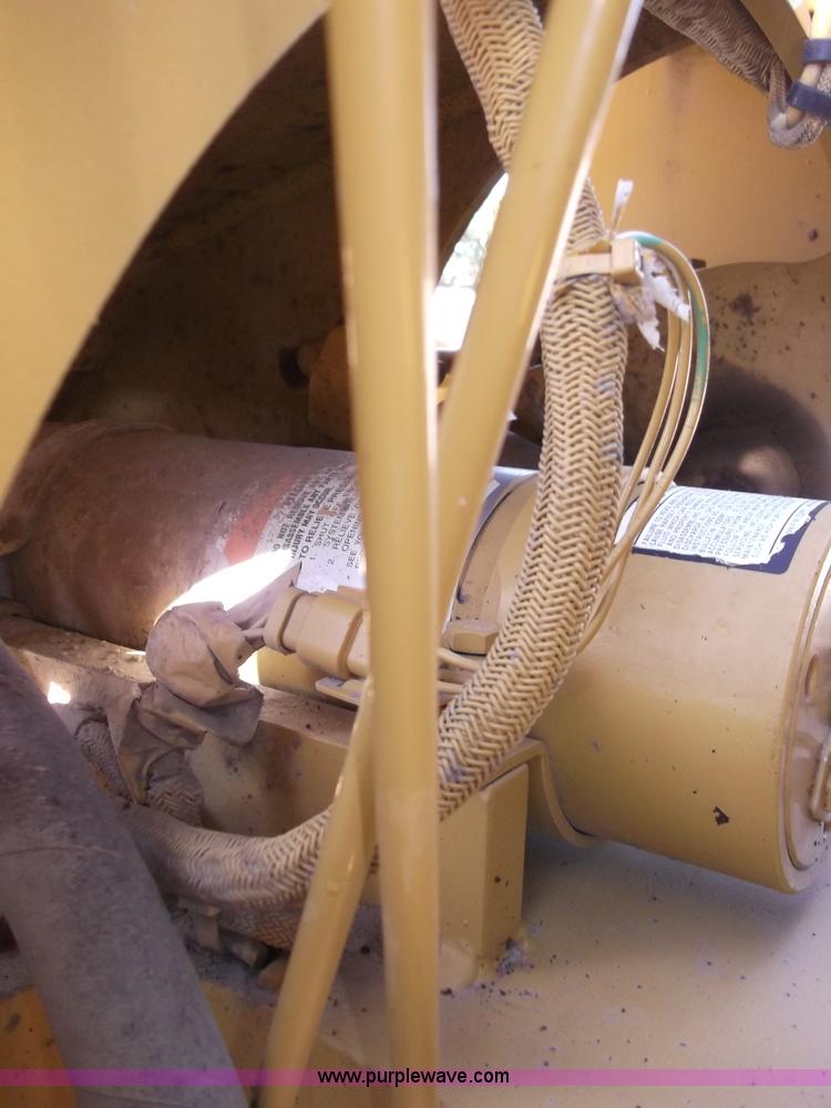 image for item B5037 2005 Caterpillar 938G wheel loader