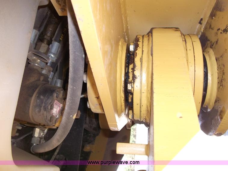 image for item B5037 2005 Caterpillar 938G wheel loader