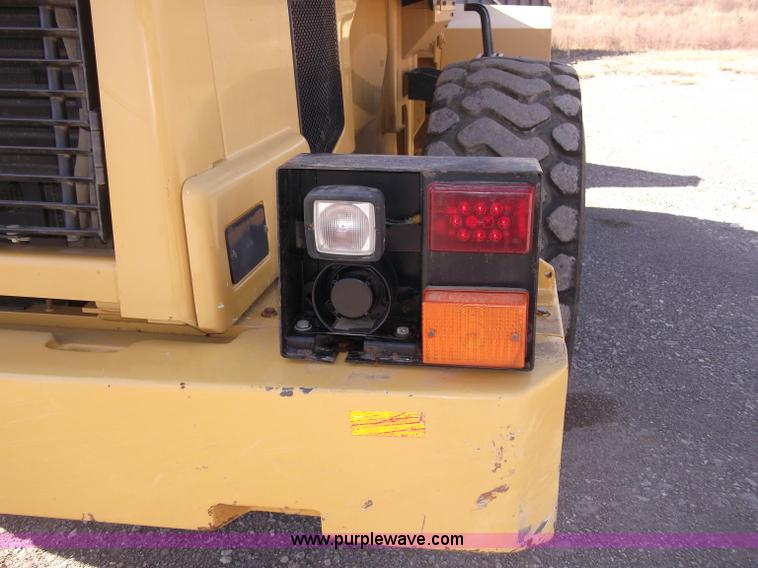 image for item B5037 2005 Caterpillar 938G wheel loader