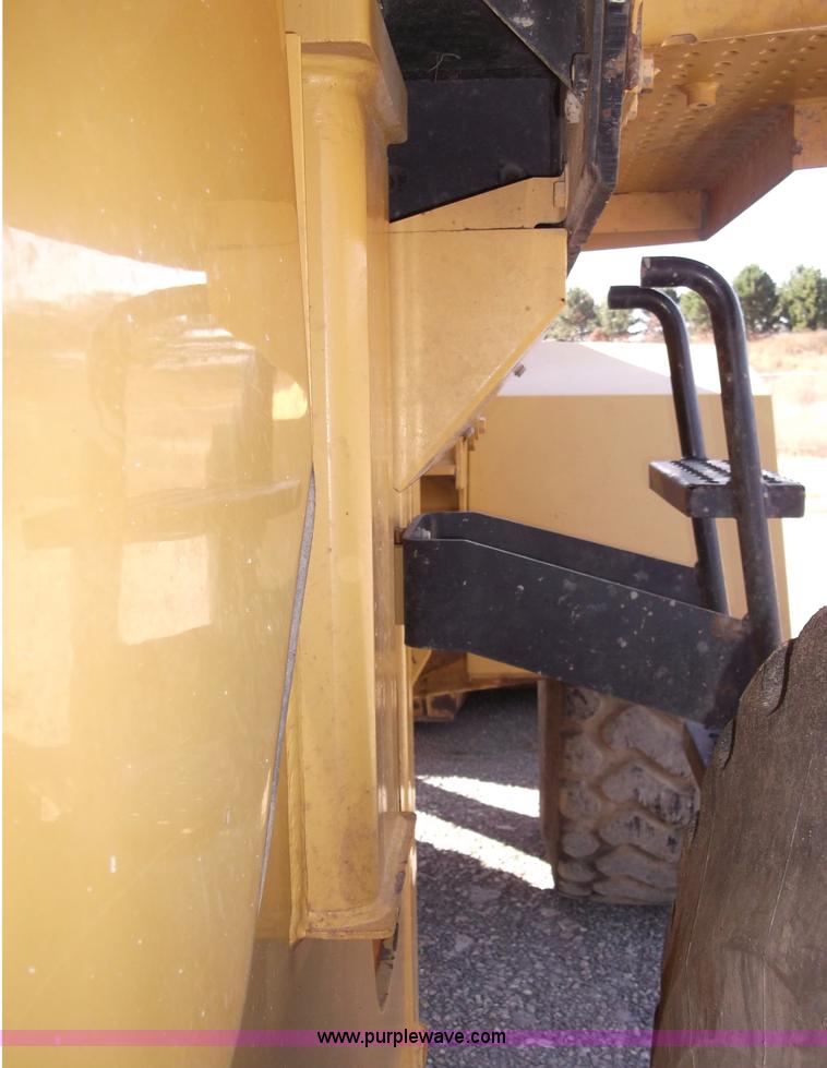 image for item B5037 2005 Caterpillar 938G wheel loader