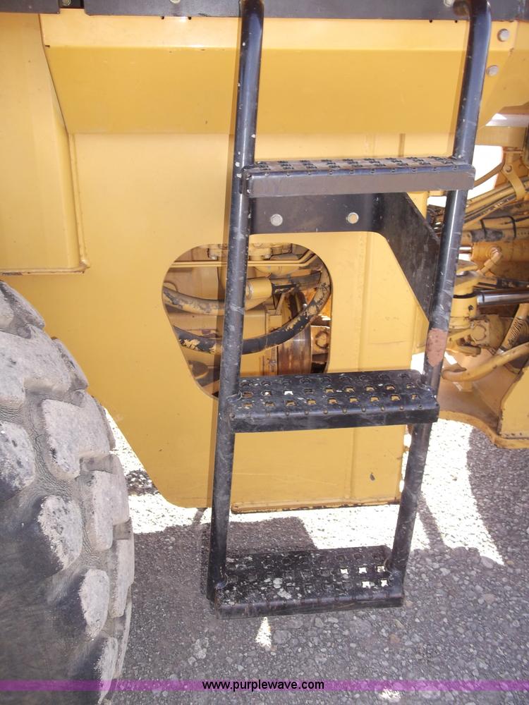 image for item B5037 2005 Caterpillar 938G wheel loader