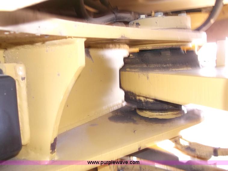 image for item B5037 2005 Caterpillar 938G wheel loader