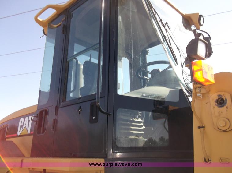 image for item B5037 2005 Caterpillar 938G wheel loader