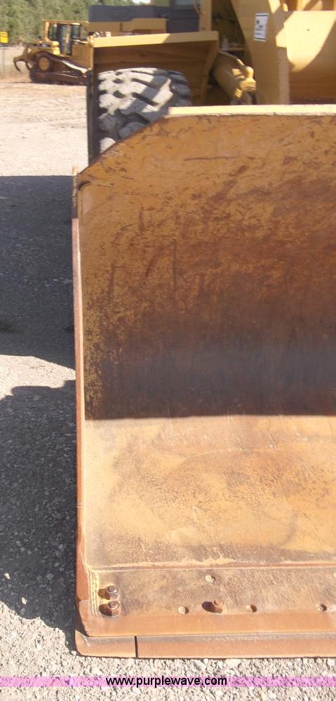 image for item B5037 2005 Caterpillar 938G wheel loader