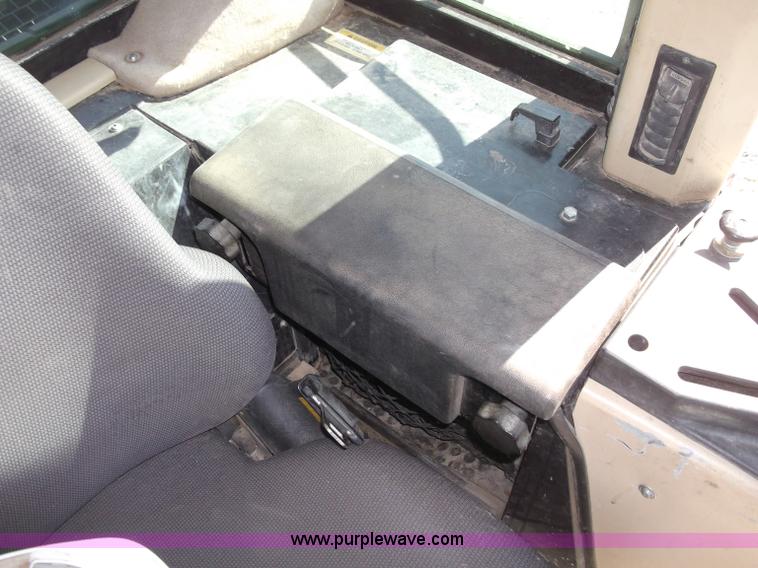 image for item B5038 2001 Caterpillar 963C track loader