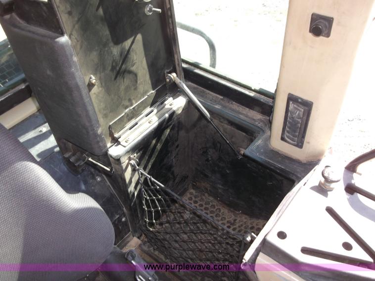 image for item B5038 2001 Caterpillar 963C track loader