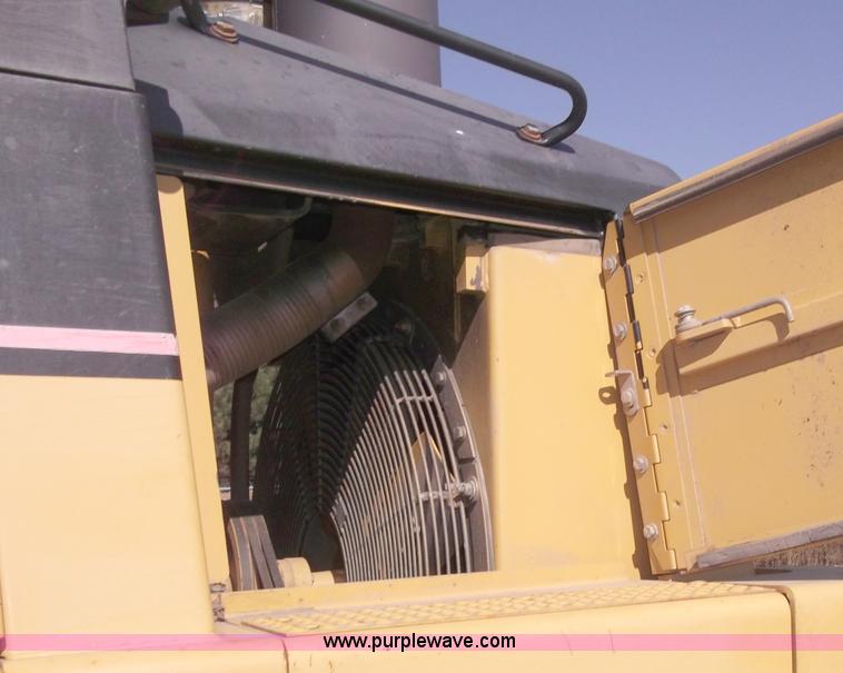 image for item B5038 2001 Caterpillar 963C track loader