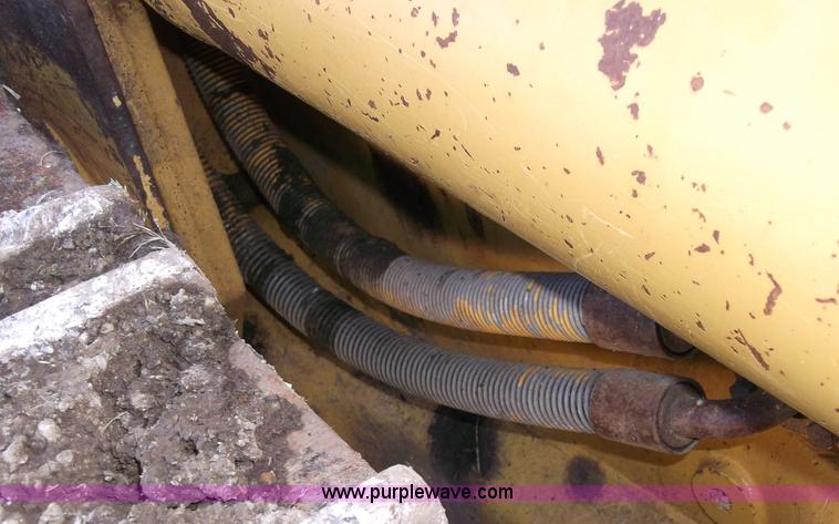 image for item B5038 2001 Caterpillar 963C track loader