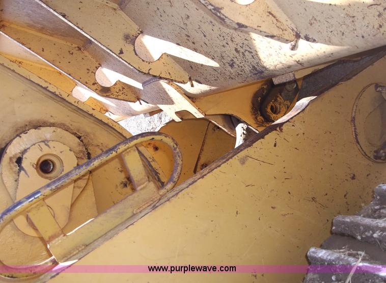 image for item B5038 2001 Caterpillar 963C track loader