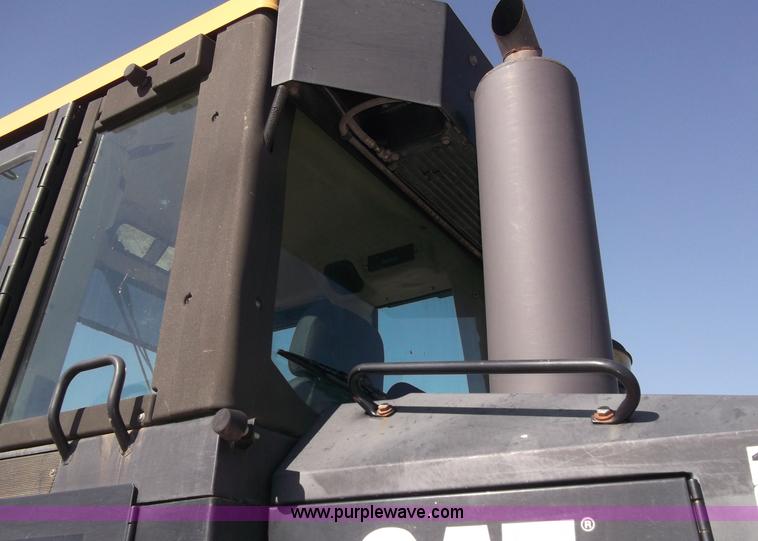 image for item B5038 2001 Caterpillar 963C track loader