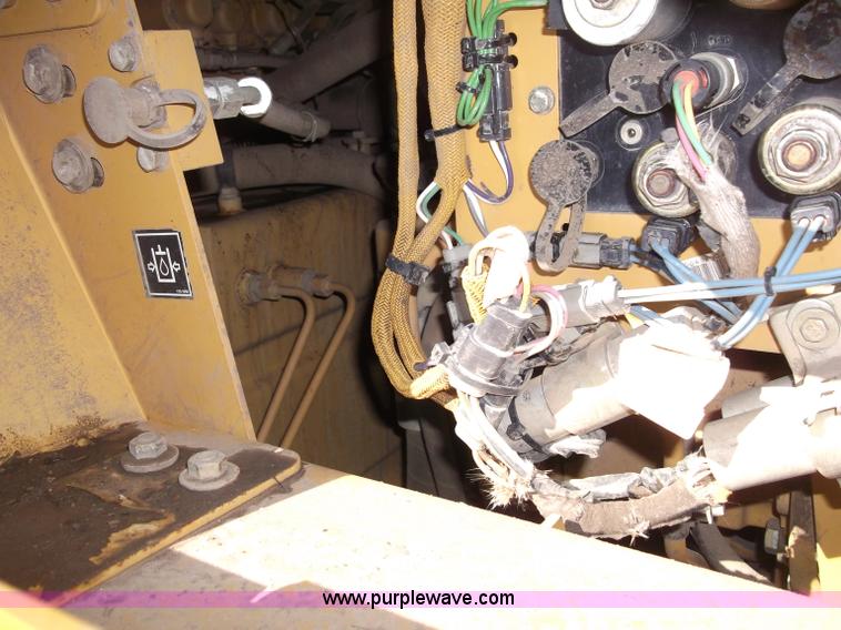 image for item B5038 2001 Caterpillar 963C track loader