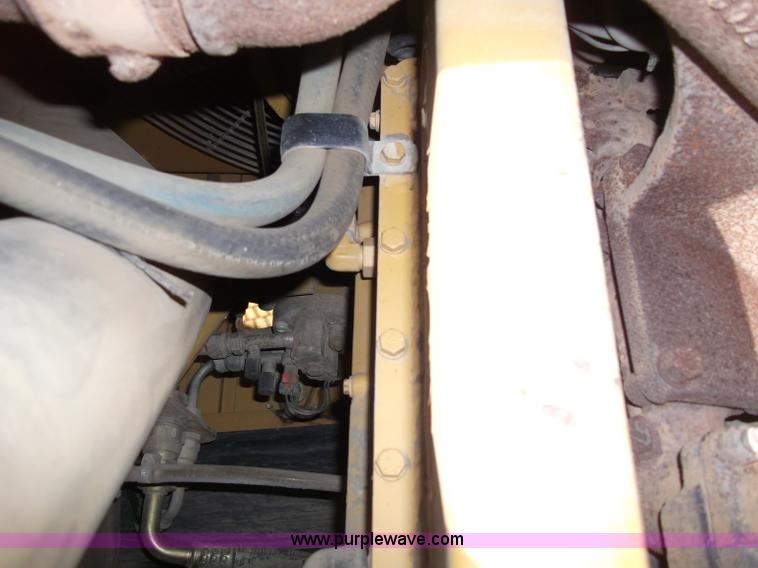 image for item B5038 2001 Caterpillar 963C track loader