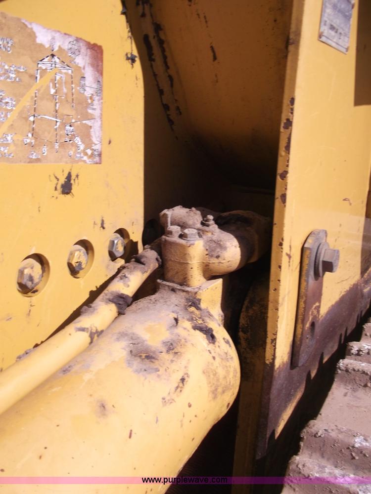 image for item B5038 2001 Caterpillar 963C track loader