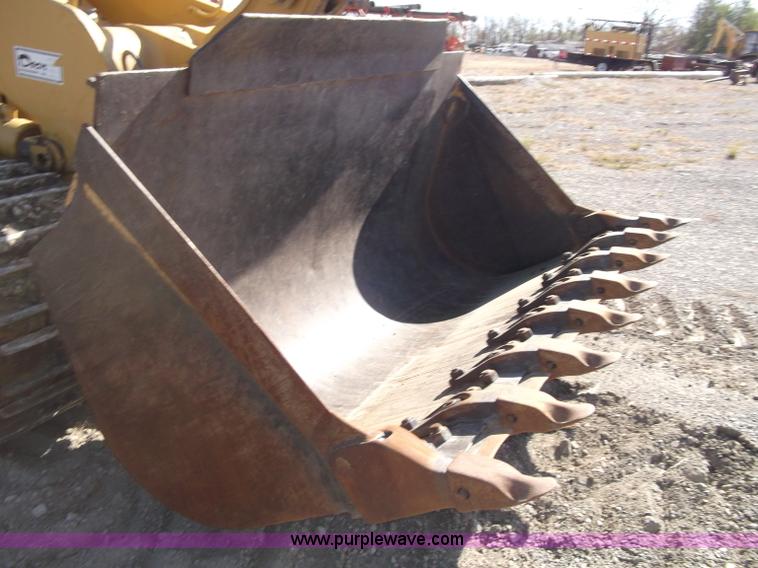 image for item B5038 2001 Caterpillar 963C track loader