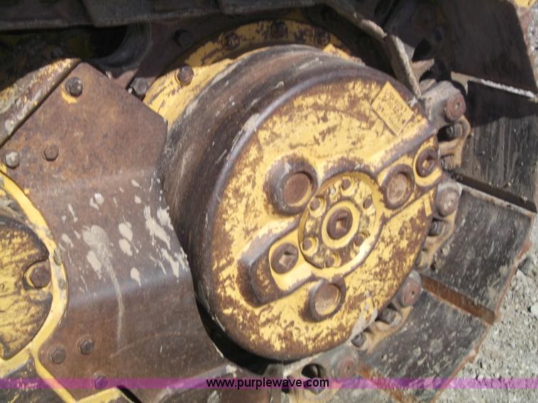 image for item B5038 2001 Caterpillar 963C track loader