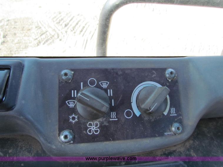 image for item B5039 2005 Caterpillar 963C track loader