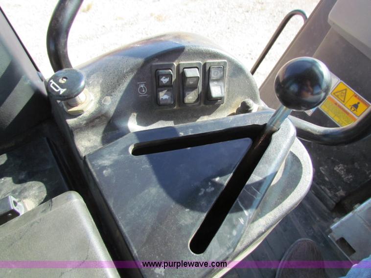 image for item B5039 2005 Caterpillar 963C track loader