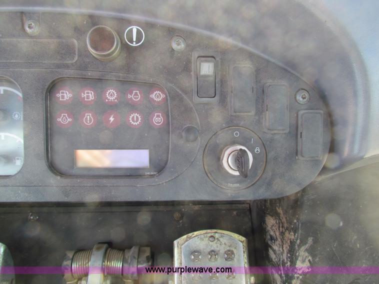 image for item B5039 2005 Caterpillar 963C track loader