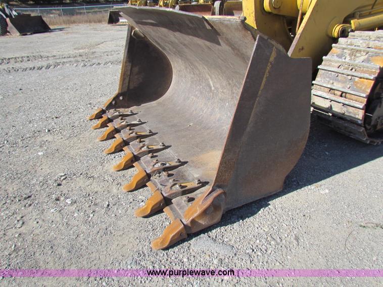 image for item B5039 2005 Caterpillar 963C track loader