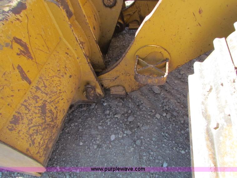 image for item B5039 2005 Caterpillar 963C track loader