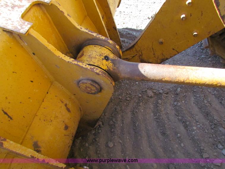 image for item B5039 2005 Caterpillar 963C track loader