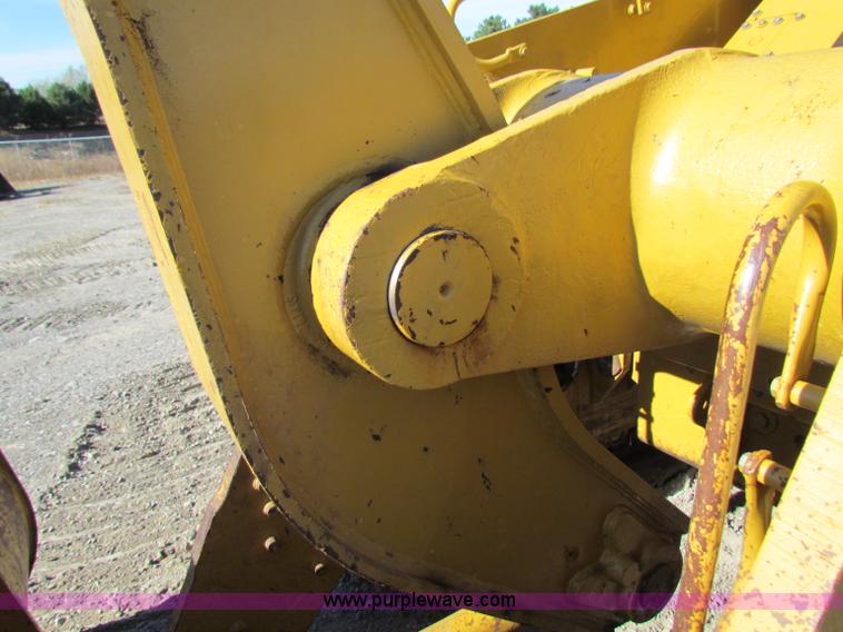 image for item B5039 2005 Caterpillar 963C track loader