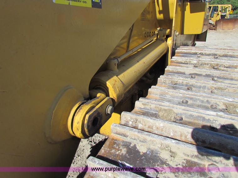 image for item B5039 2005 Caterpillar 963C track loader