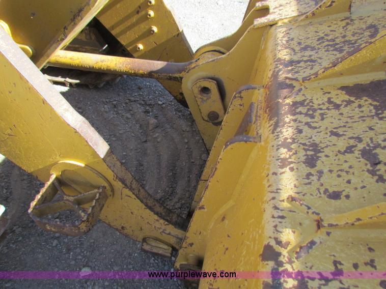 image for item B5039 2005 Caterpillar 963C track loader