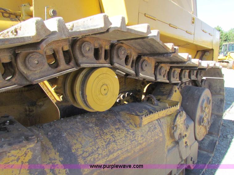 image for item B5039 2005 Caterpillar 963C track loader