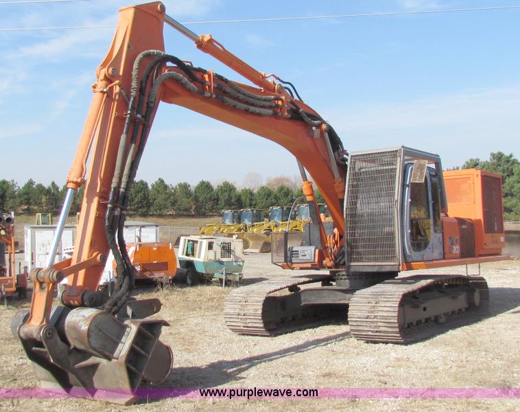 image for item B5040 1998 Hitachi EX200LC5 excavator