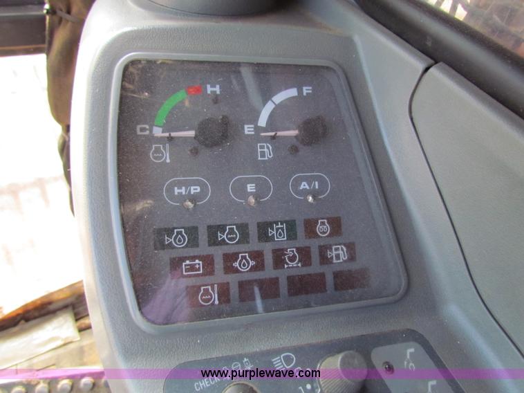 image for item B5040 1998 Hitachi EX200LC5 excavator