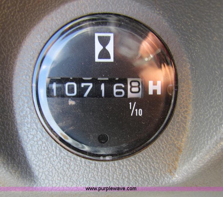 image for item B5040 1998 Hitachi EX200LC5 excavator