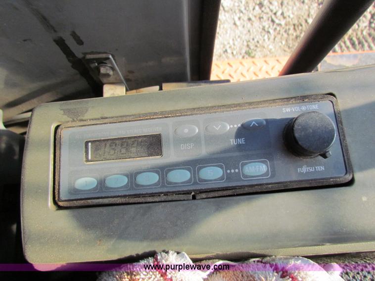 image for item B5040 1998 Hitachi EX200LC5 excavator