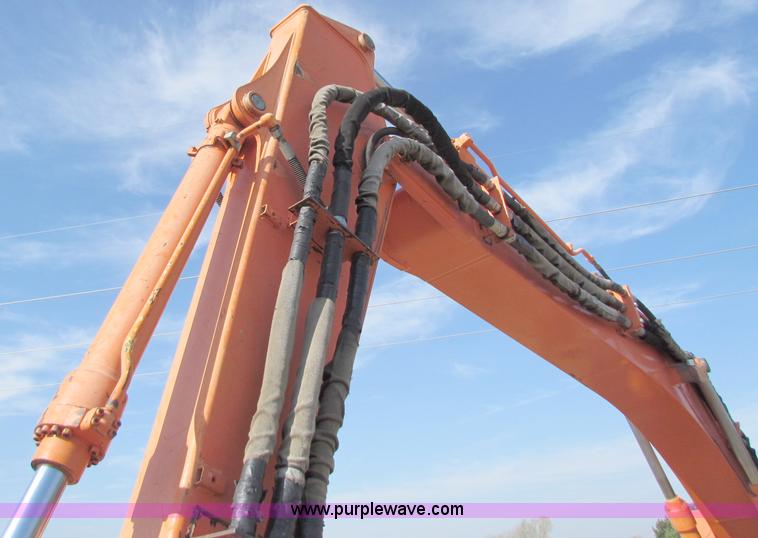 image for item B5040 1998 Hitachi EX200LC5 excavator