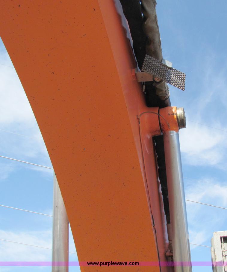 image for item B5040 1998 Hitachi EX200LC5 excavator