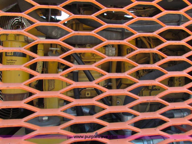 image for item B5040 1998 Hitachi EX200LC5 excavator