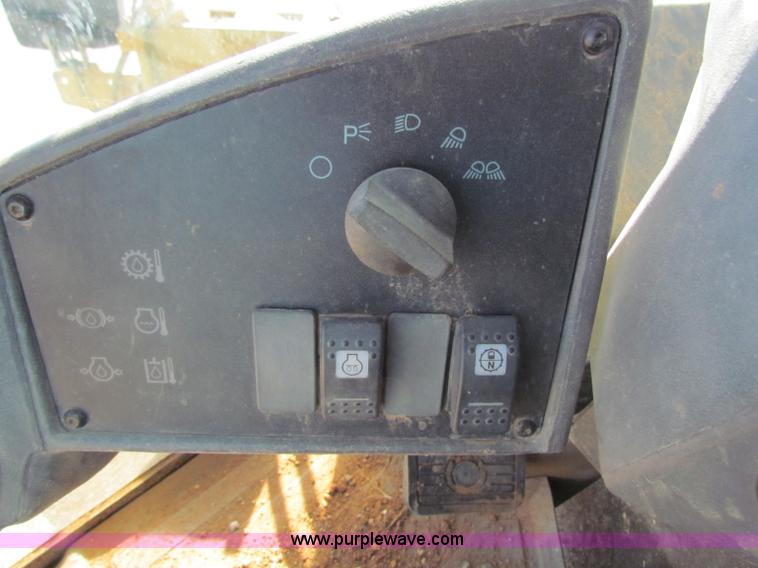 image for item B5041 2001 Caterpillar 938G wheel loader