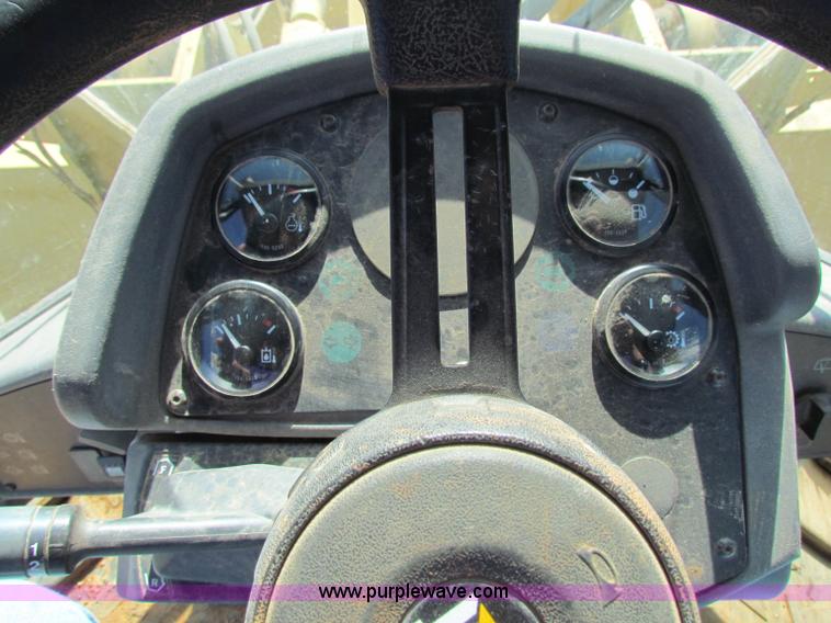 image for item B5041 2001 Caterpillar 938G wheel loader