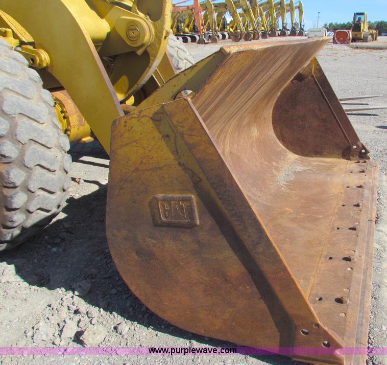 image for item B5041 2001 Caterpillar 938G wheel loader
