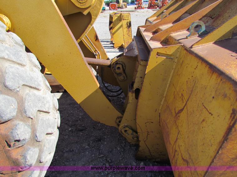 image for item B5041 2001 Caterpillar 938G wheel loader