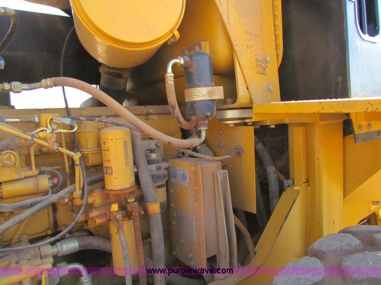 image for item B5041 2001 Caterpillar 938G wheel loader