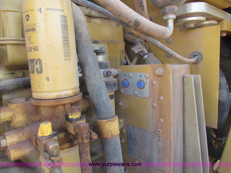 image for item B5041 2001 Caterpillar 938G wheel loader